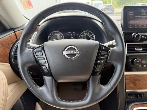 Used 2022 Nissan Armada SL AWD/4WD image 17