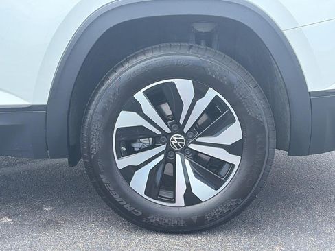 Used 2026 Volkswagen Atlas SE FWD image 9