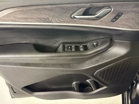 Used 2024 Jeep Grand Cherokee L Limited w/ Luxury Tech Group II image 23