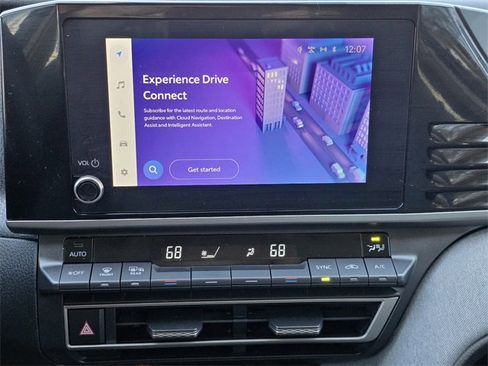 Used 2025 Toyota Camry LE image 13