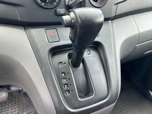 Used 2017 Nissan NV200 S w/ Back Door Glass Package image 15