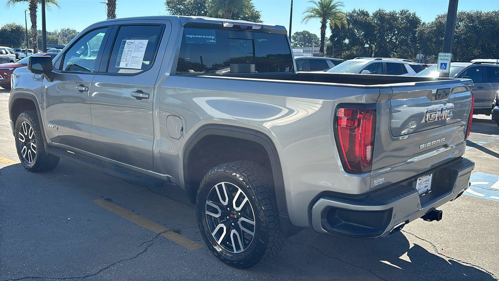 Used 2023 GMC Sierra 1500 AT4 w/ AT4 Premium Package AWD/4WD image 5