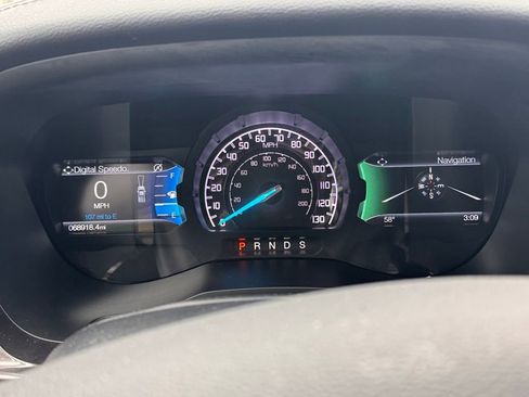 Certified 2019 Ford Ranger Lariat w/ Equipment Group 501A Mid image 10