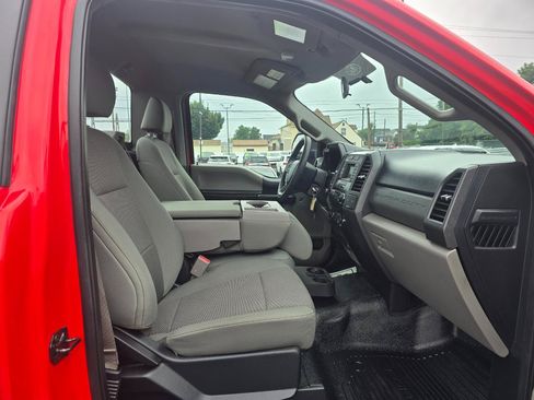 Used 2017 Ford F250 XL w/ Power Equipment Group AWD/4WD image 12