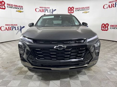 New 2026 Chevrolet Trax ACTIV w/ Sunroof Package FWD image 2