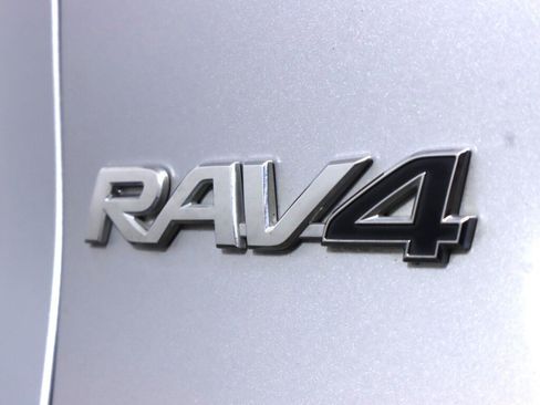 Used 2023 Toyota RAV4 XLE w/ Convenience Package image 32