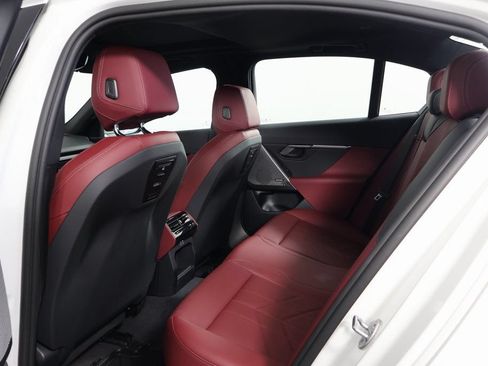 Used 2025 BMW 530i w/ Premium Package RWD image 10