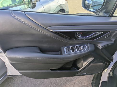 Used 2020 Subaru Outback Limited w/ Popular Package #2 image 3