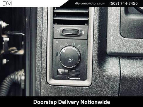 Used 2019 RAM 1500 ST w/ SXT Plus Group AWD/4WD image 32