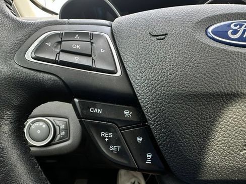 Certified 2019 Ford Escape Titanium AWD/4WD image 21