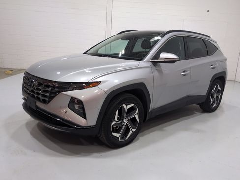 Certified 2023 Hyundai Tucson Limited AWD/4WD image 7