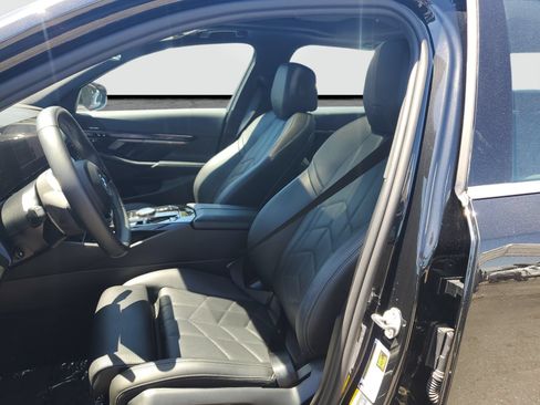 Used 2024 BMW i5 eDrive40i RWD image 19