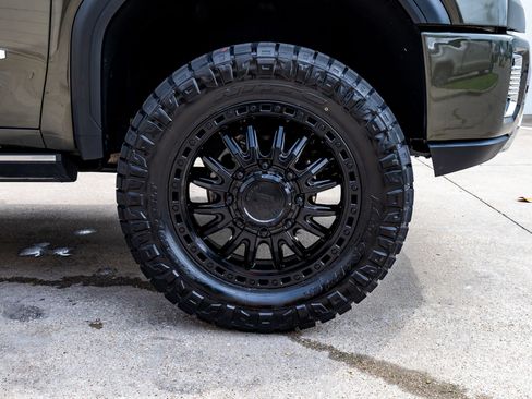 Used 2023 GMC Sierra 3500 Denali w/ Denali Ultimate Package AWD/4WD image 12
