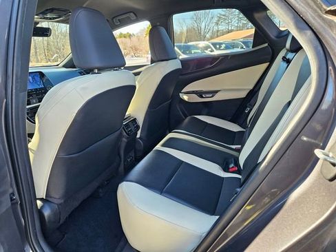 Used 2024 Lexus NX 250 FWD w/ Towing Package (2000 Lbs) image 10