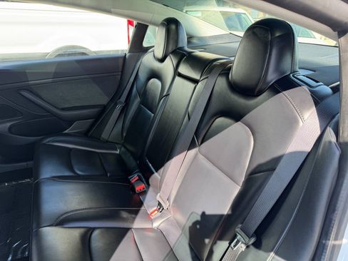 Used 2020 Tesla Model 3 Standard Range Plus RWD image 27