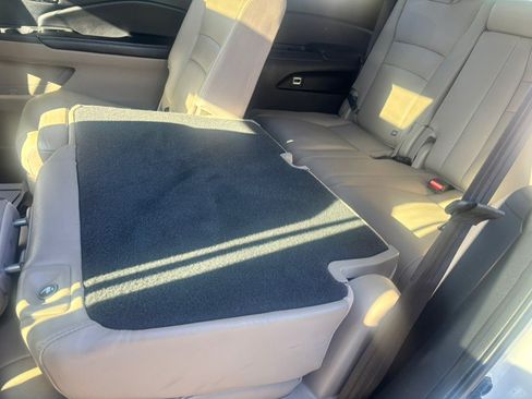 Used 2016 Honda Pilot Touring image 45