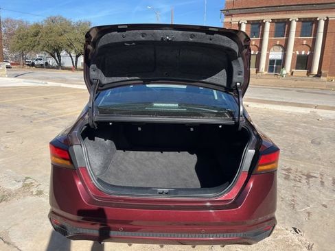 Used 2025 Nissan Altima 2.5 SV FWD image 34