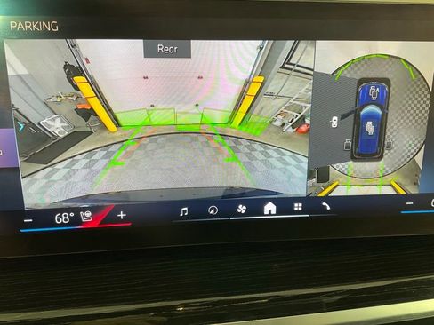 Used 2025 BMW X5 xDrive40i w/ Executive Package image 15