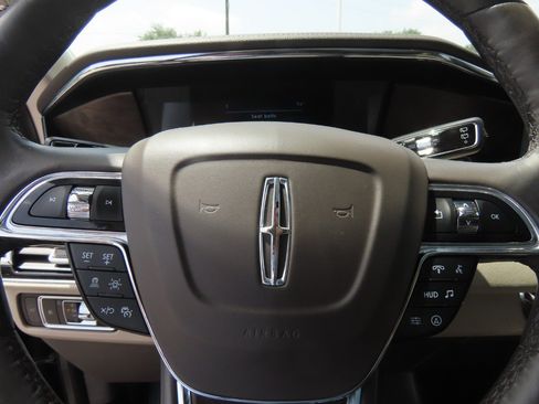 Used 2022 Lincoln Navigator L Reserve RWD image 31