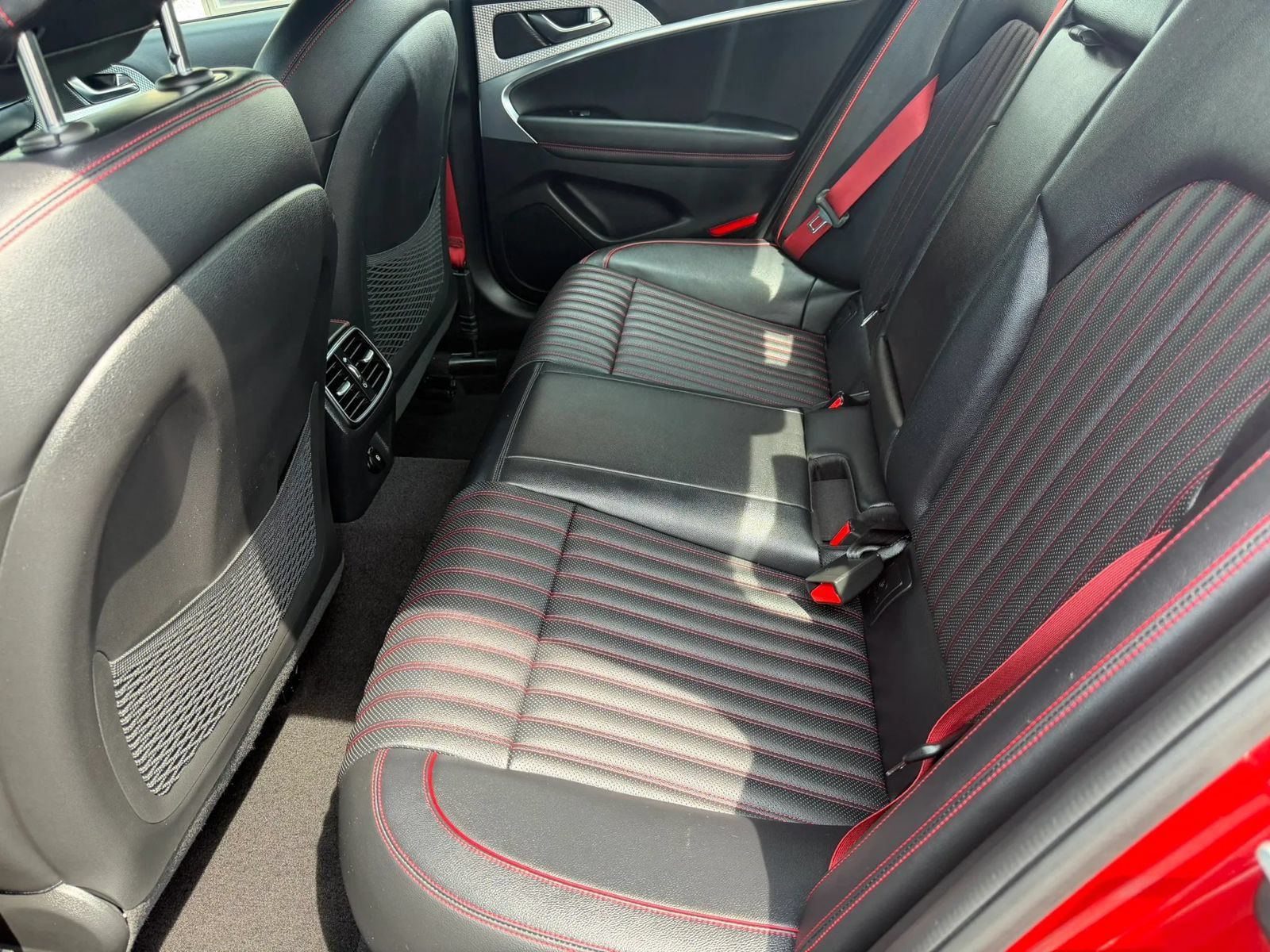 Used 2022 Genesis G70 3.3T w/ Sport Advanced Package AWD/4WD image 31