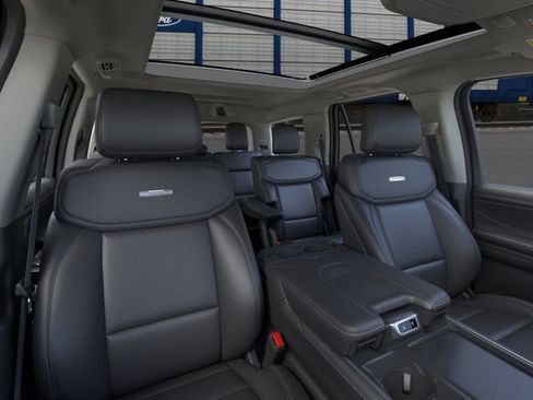 New 2025 Ford Expedition Platinum image 10