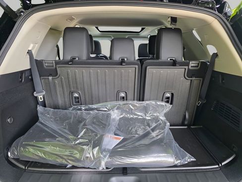 New 2026 Nissan Pathfinder Platinum AWD/4WD image 6