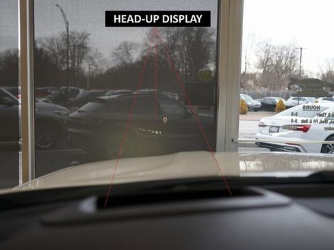 Used 2022 Jeep Wagoneer Series III w/ Flexible Seating Group image 10