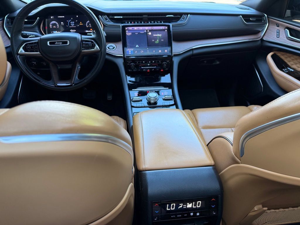 Used 2023 Jeep Grand Cherokee L Summit w/ High Altitude Package AWD/4WD image 15