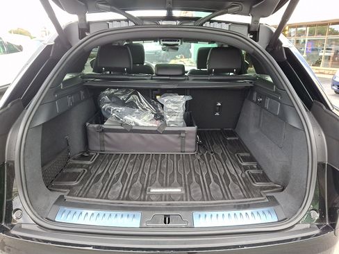 Certified 2026 Land Rover Range Rover Velar Dynamic SE AWD/4WD image 20