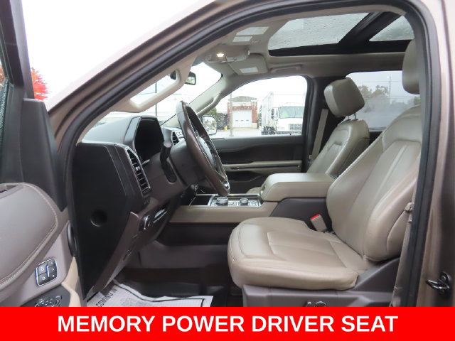 Used 2019 Ford Expedition Limited w/ Equipment Group 302A AWD/4WD image 19