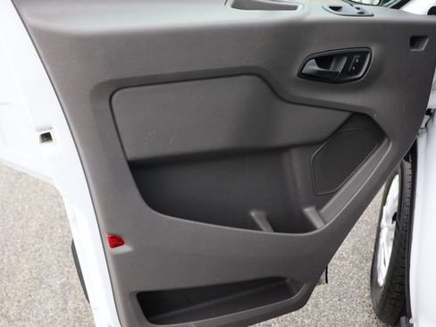 Used 2022 Ford E-Transit 148 High Roof Extended image 20