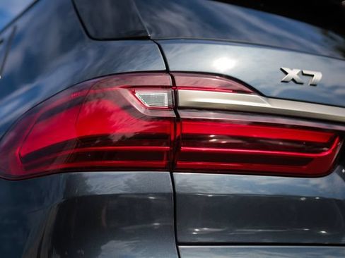 Used 2021 BMW X7 M50i AWD/4WD image 28