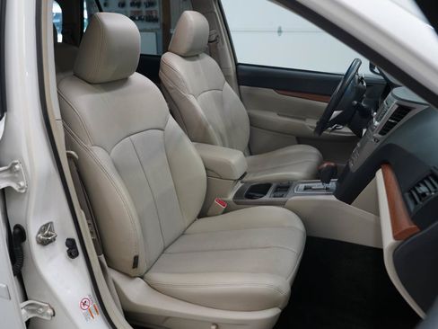 Used 2013 Subaru Outback 2.5i Limited w/ Moonroof Pkg AWD/4WD image 30