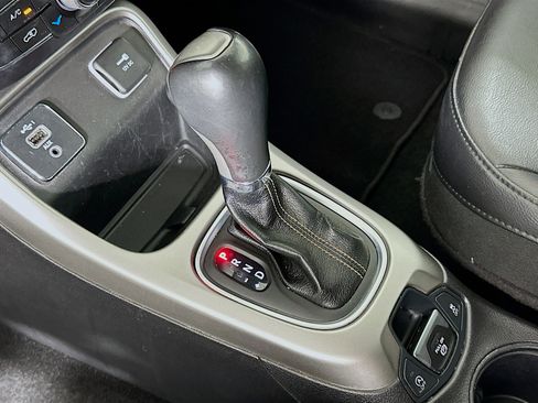 Used 2019 Jeep Compass Latitude w/ Popular Equipment Group image 23