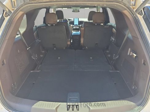 Used 2023 Ford Explorer King Ranch w/ Technology Package AWD/4WD image 37