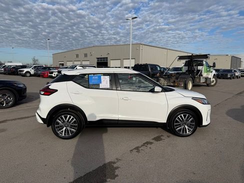 Used 2023 Nissan Kicks SV image 33