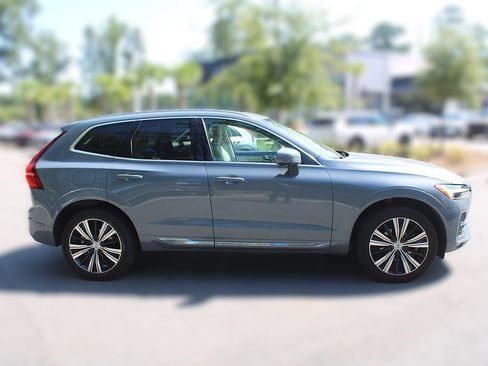 Used 2022 Volvo XC60 B5 Inscription w/ Advanced Package FWD image 14