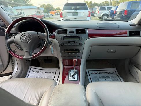 Used 2003 Lexus ES 330 FWD image 8