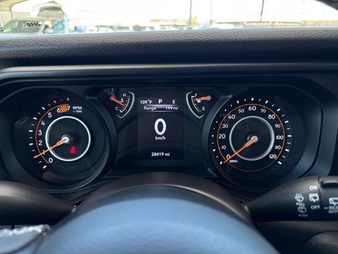 Used 2025 Jeep Wrangler Unlimited Sport AWD/4WD image 39