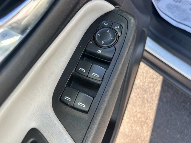 Used 2022 Chevrolet Equinox LS w/ LPO, Floor Liner Package FWD image 12