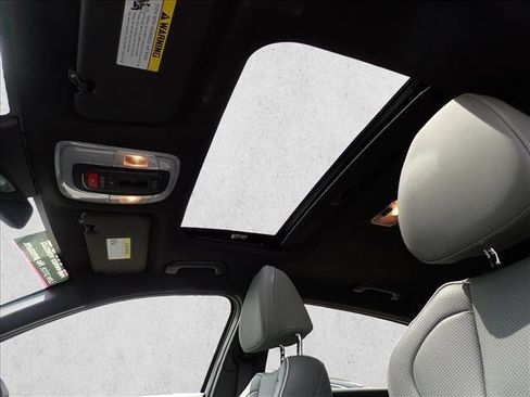 Used 2025 Hyundai Elantra Limited FWD image 22