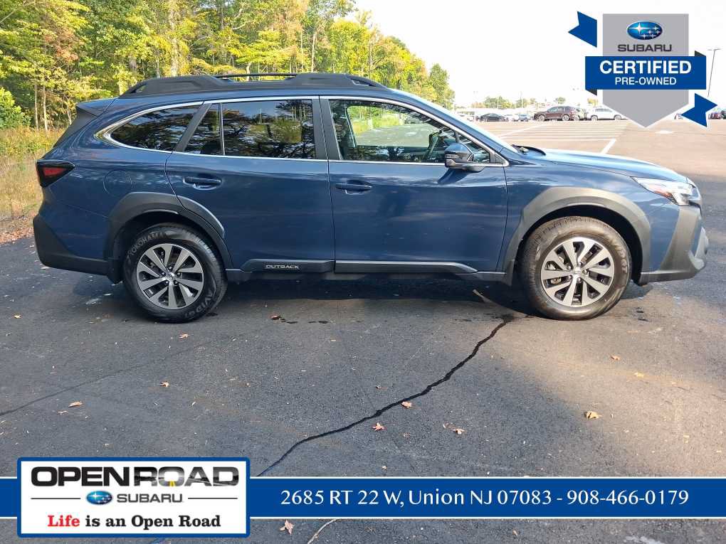 Used 2025 Subaru Outback Premium AWD/4WD image 2