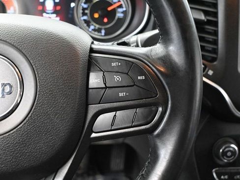 Used 2019 Jeep Cherokee Trailhawk image 28