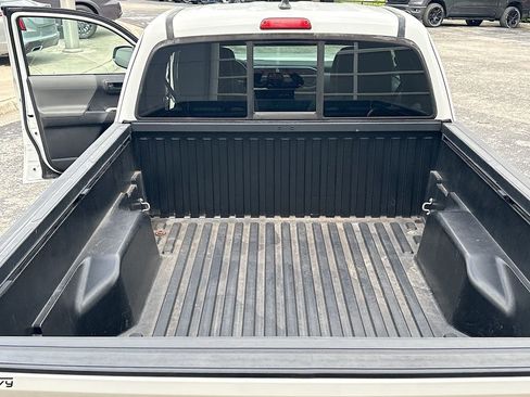 Used 2021 Toyota Tacoma SR5 RWD image 24
