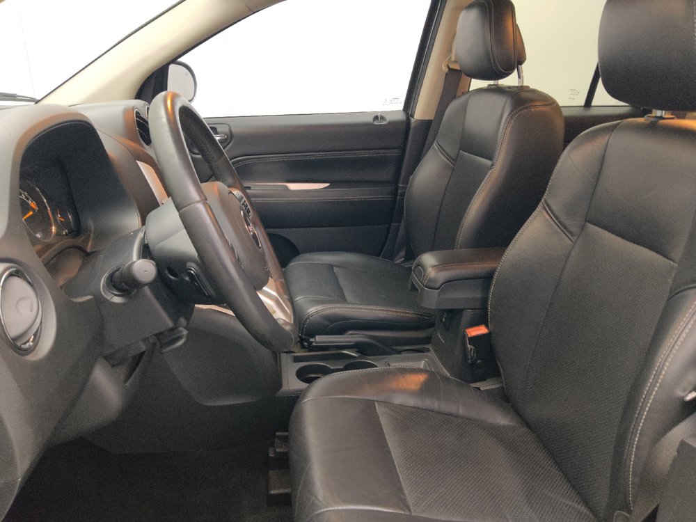 Used 2015 Jeep Compass High Altitude FWD image 17