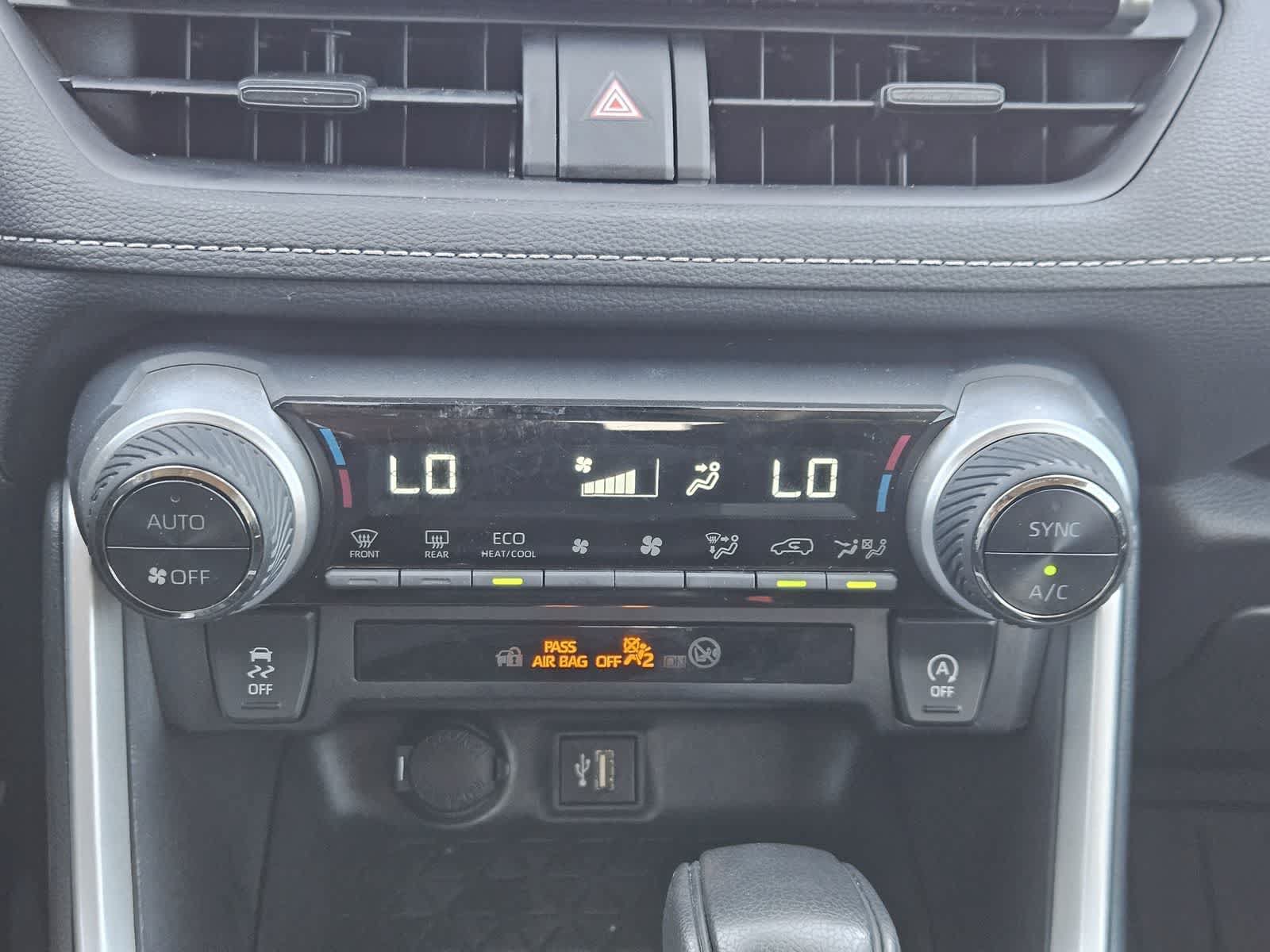 Used 2024 Toyota RAV4 XLE FWD image 17