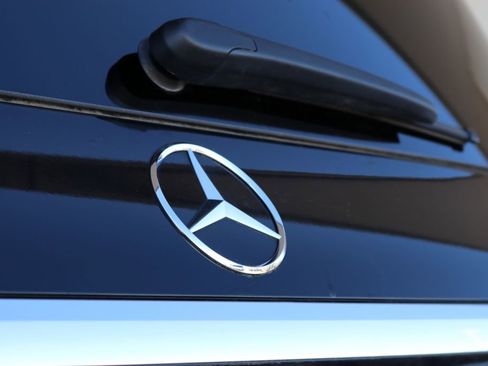 Used 2025 Mercedes-Benz GLS 450 4MATIC image 14