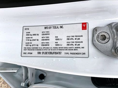 Used 2018 Tesla Model 3 Long Range image 19