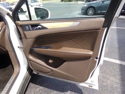 Used 2015 Lincoln MKC AWD w/ Equipment Group 102A Reserve image 27