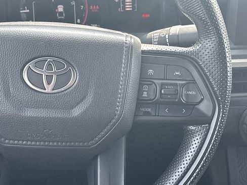 Certified 2025 Toyota Tacoma SR5 AWD/4WD image 11